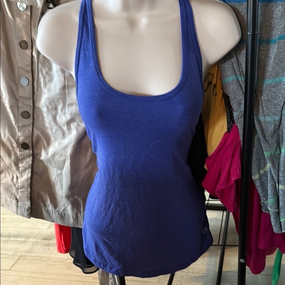 GAP Fit Women's Deep Blue Tank Top - Picture 1 of 3